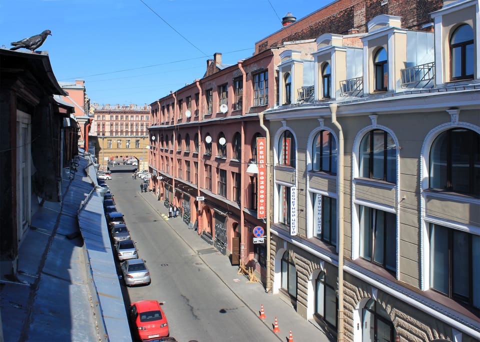 IZZZI в Банковском переулке